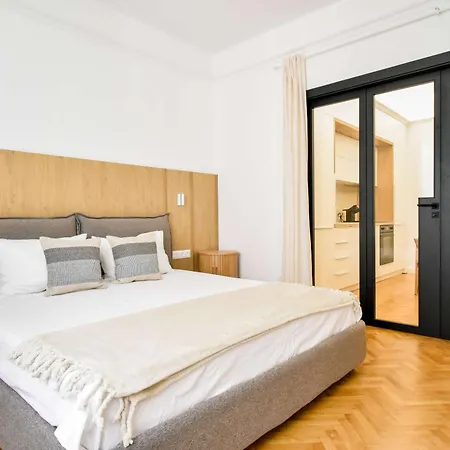 Lift - Duplex - King Beds - 5min To Vitosha Apartment *